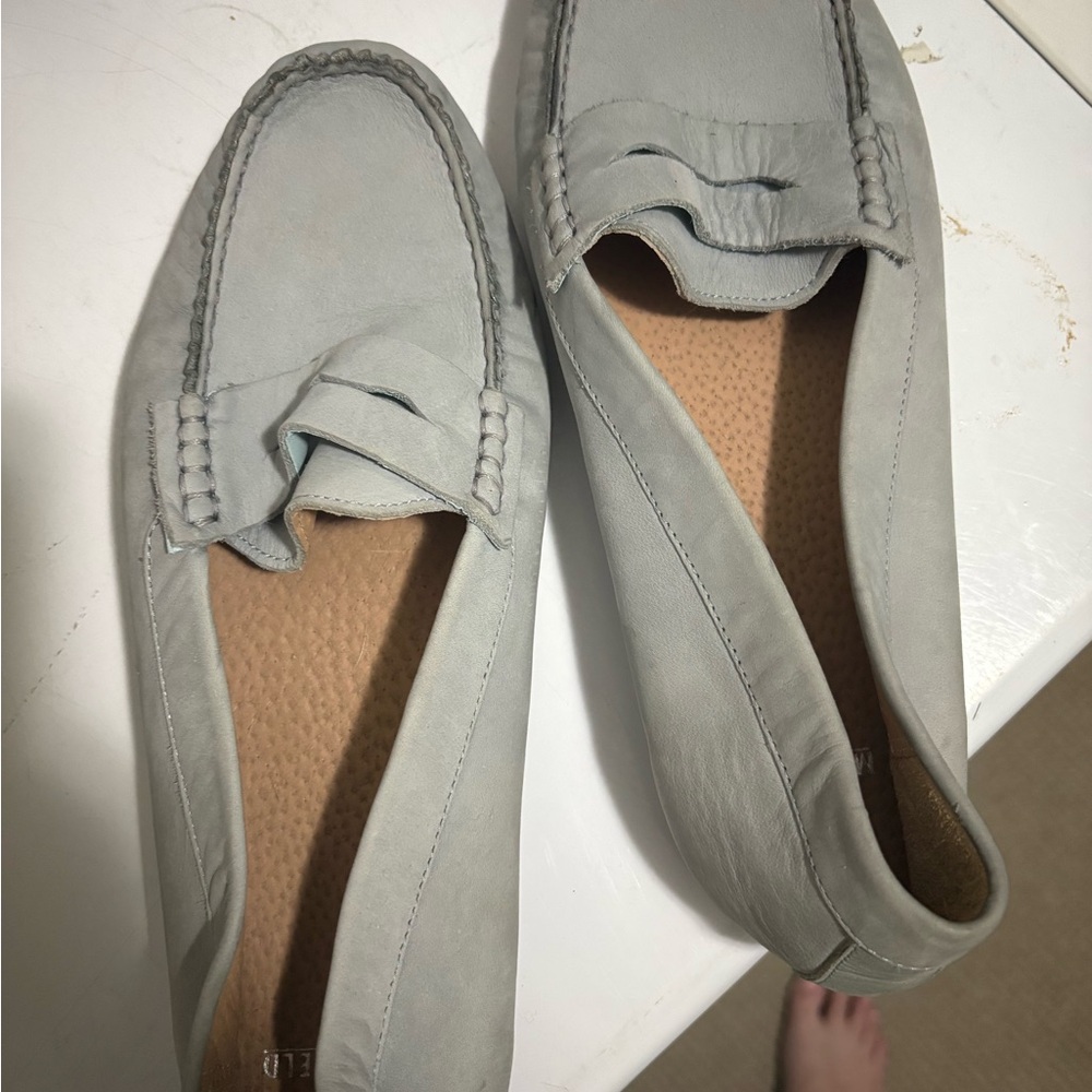 MANFIELD Light Gray Loafers